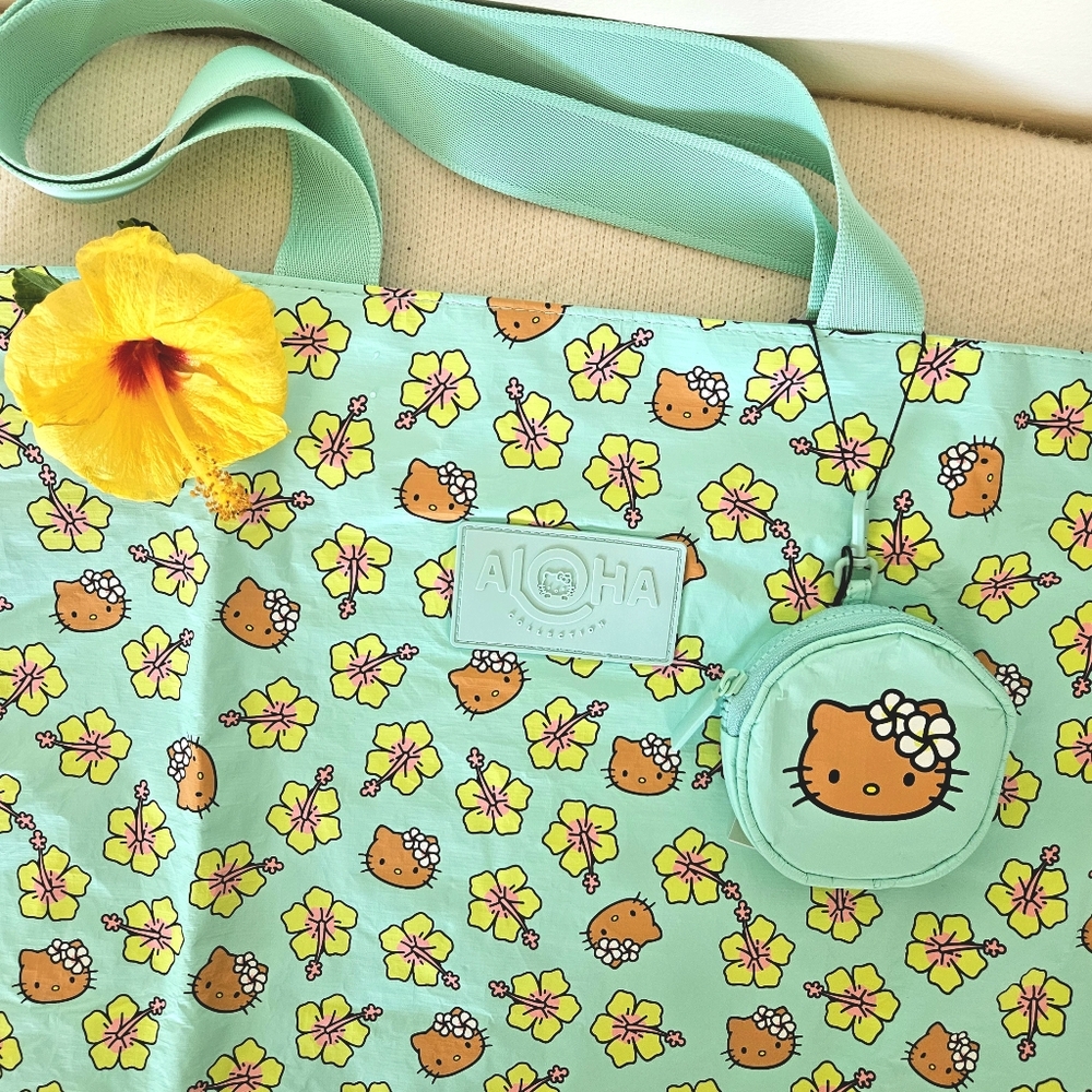 ❣️DAY TRIPPER & CUTIE Hawaii DFS Exclusive Aloha Collection Hello Kitty (2items)